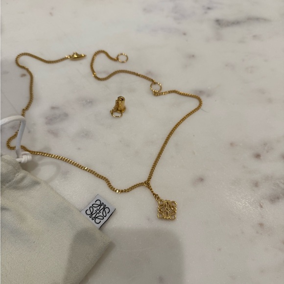 NWT Loewe Gold Pendant Necklace - Picture 2 of 8
